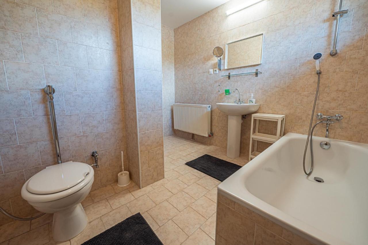 Xlsuite Apartment Comfort ピエシュチャニ エクステリア 写真