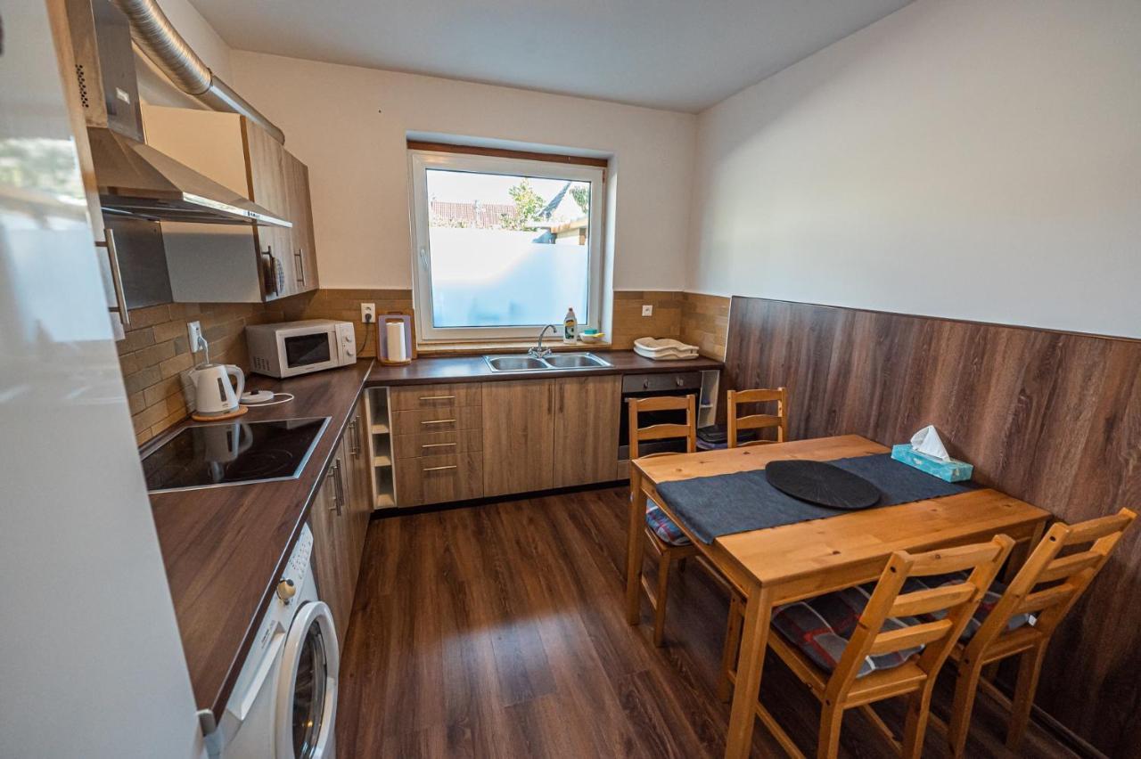 Xlsuite Apartment Comfort ピエシュチャニ エクステリア 写真