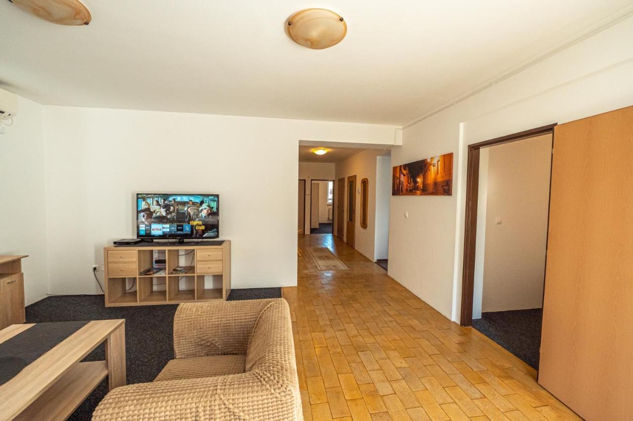 Xlsuite Apartment Comfort ピエシュチャニ エクステリア 写真